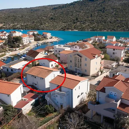 With Parking Space Stupin Celine, - 23812 Apartmán Rogoznica (Sibenik-Knin)