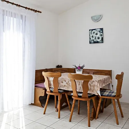 Daire With Parking Space Stupin Celine, - 23812 Rogoznica (Sibenik-Knin)