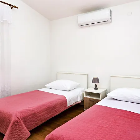 With Parking Space Stupin Celine, - 23812 Rogoznica (Sibenik-Knin)