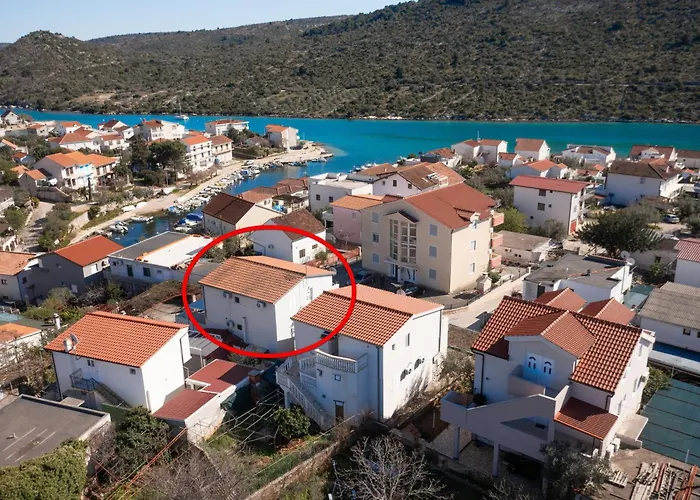 With Parking Space Stupin Celine, - 23812 Daire Rogoznica (Sibenik-Knin)